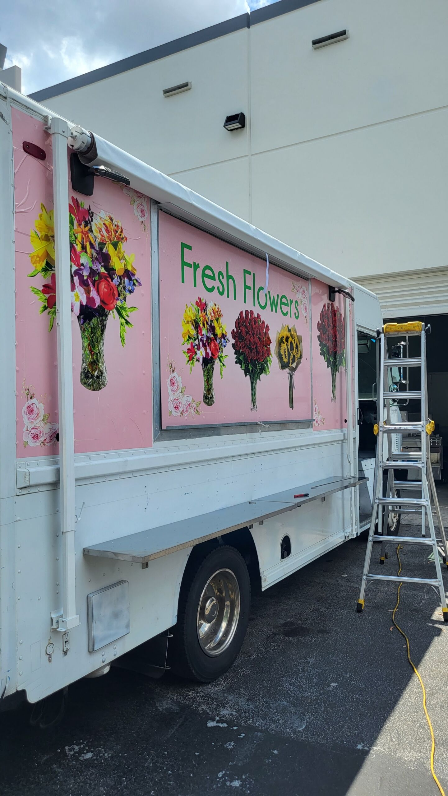 20230328 132010 scaled - Fresh Flowers Truck