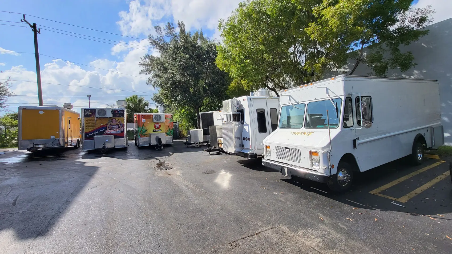 Food Truck vs Trailer: Which is the best mobile option for your business?