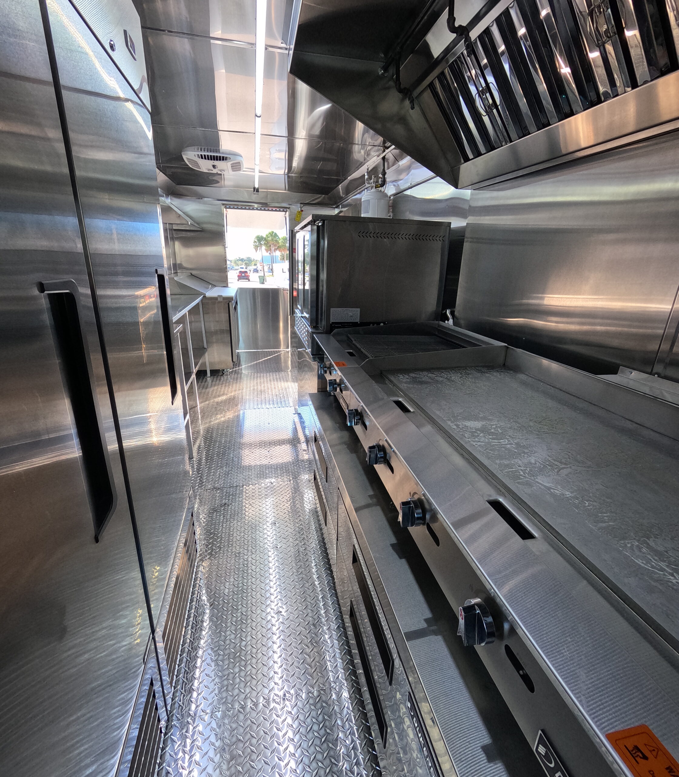 GOPR0614 1761946372392 scaled - SUMMER CHICKEN