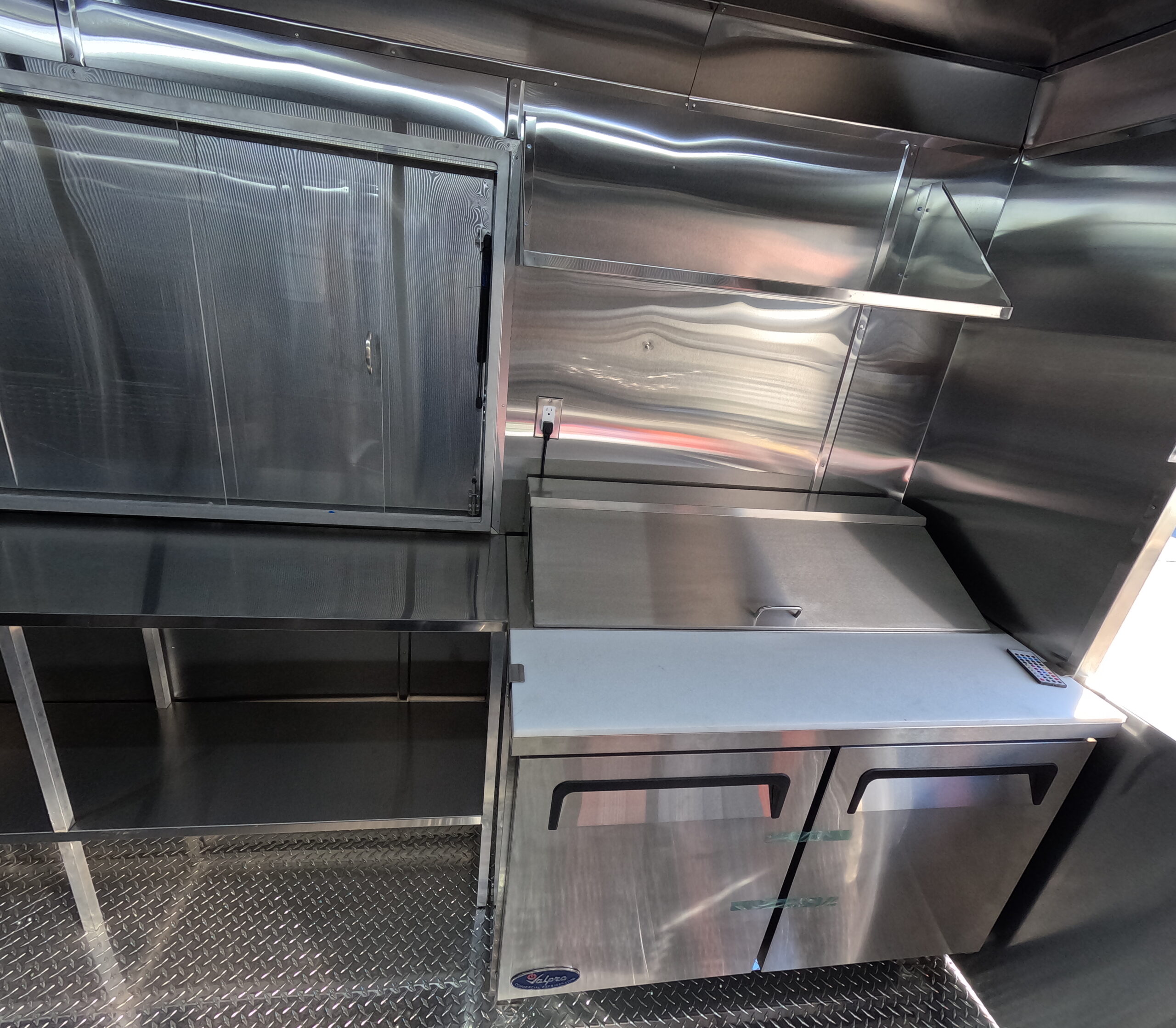 GOPR0618 1761946372392 scaled - SUMMER CHICKEN