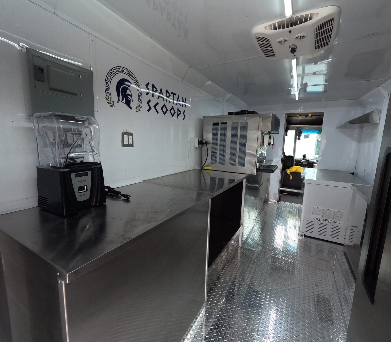 Spatan Scoops Custom Food Truck And Trailer Manufacturer